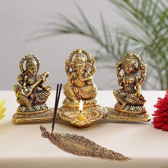 Laxmi Saraswati Idol Decorative Platter with Diya and Agarbatti Stand Diwali Gift, Metal, Standard, 1 Piece